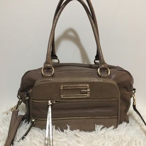 💯 Authentic Guess two way bag
